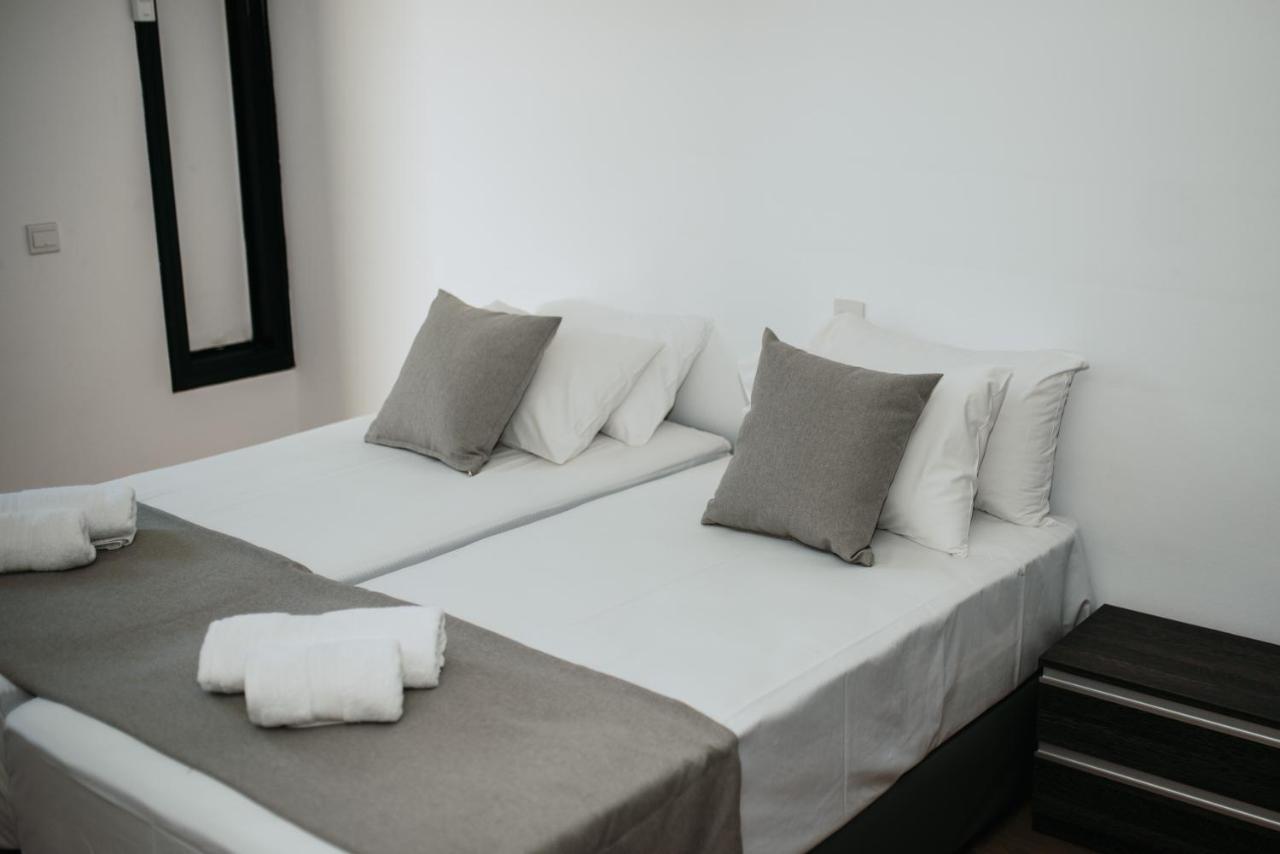 Ovis Hotel Apartments Ayia Napa Bagian luar foto
