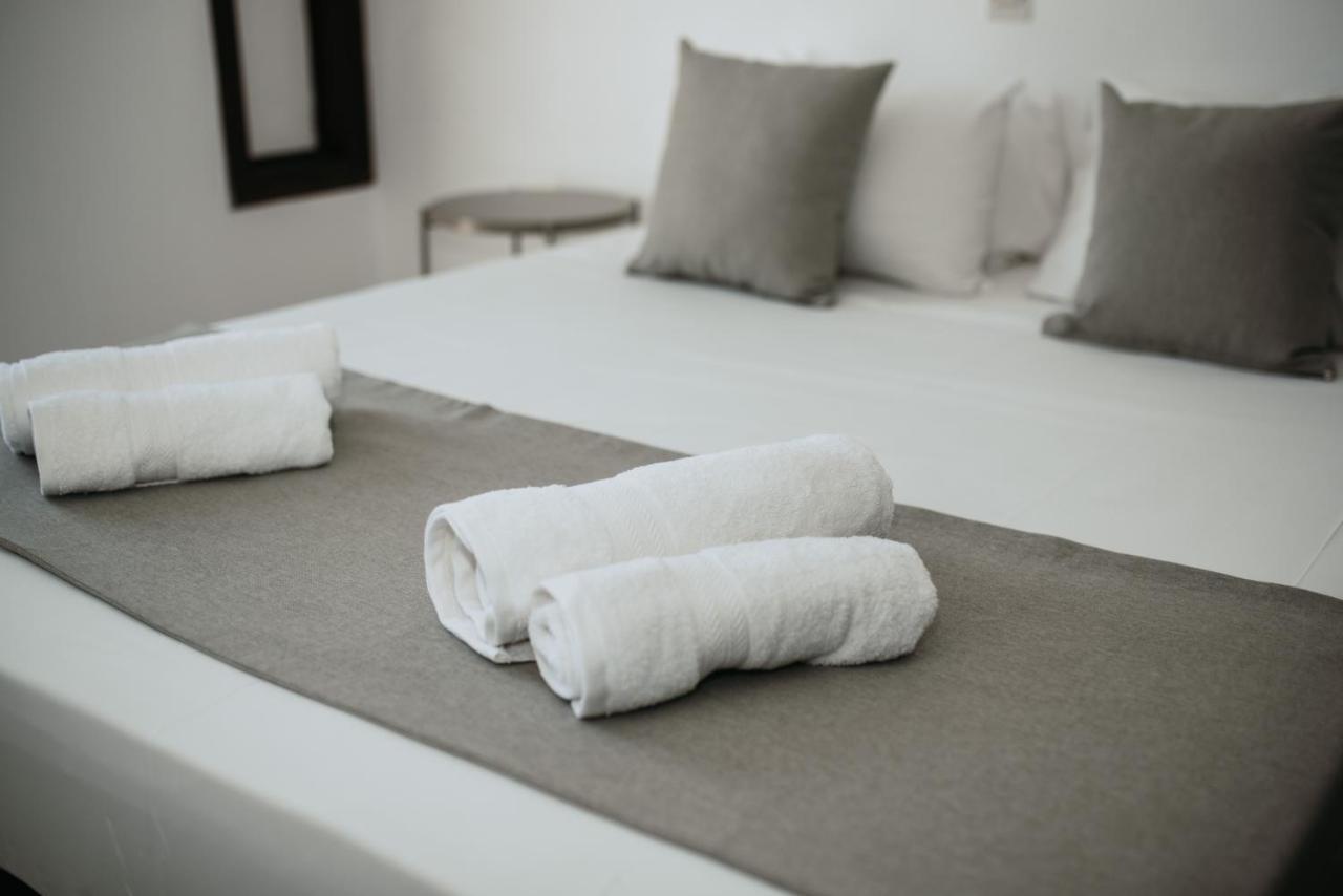 Ovis Hotel Apartments Ayia Napa Bagian luar foto