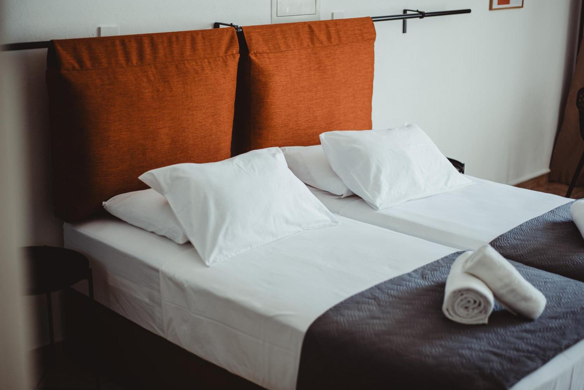 Ovis Hotel Apartments Ayia Napa Bagian luar foto
