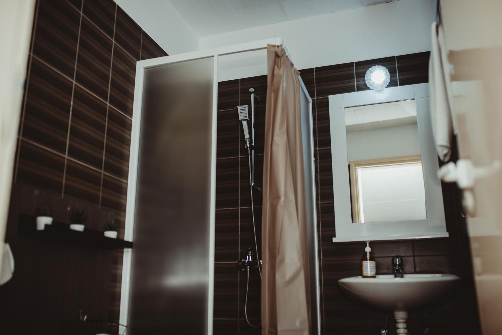 Ovis Hotel Apartments Ayia Napa Bagian luar foto