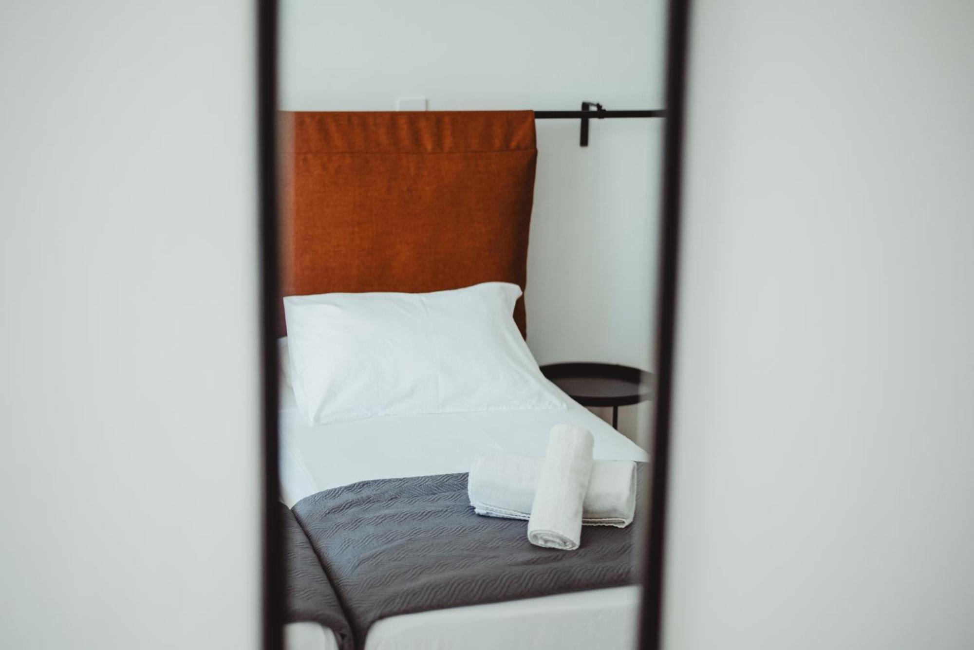 Ovis Hotel Apartments Ayia Napa Bagian luar foto