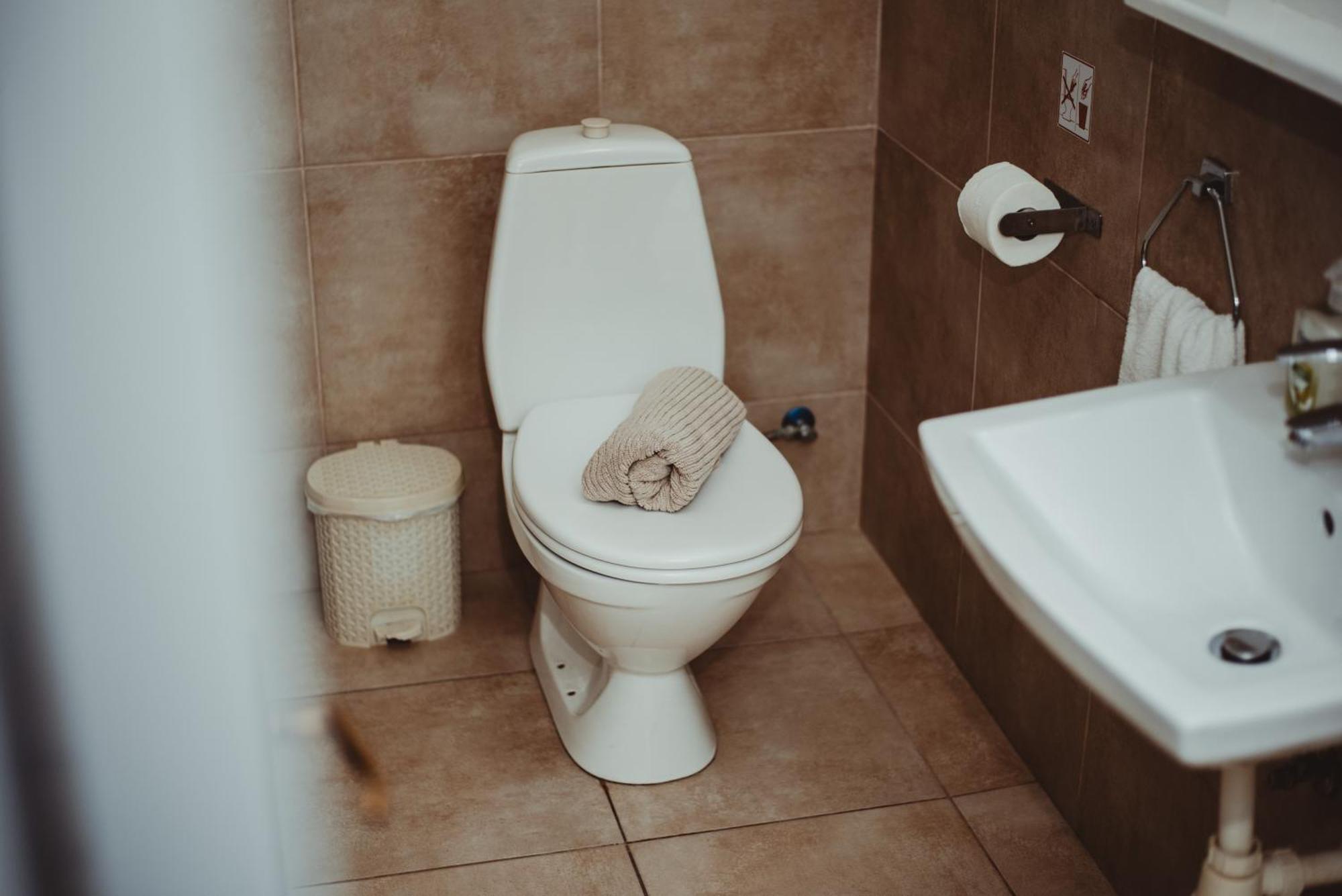 Ovis Hotel Apartments Ayia Napa Bagian luar foto