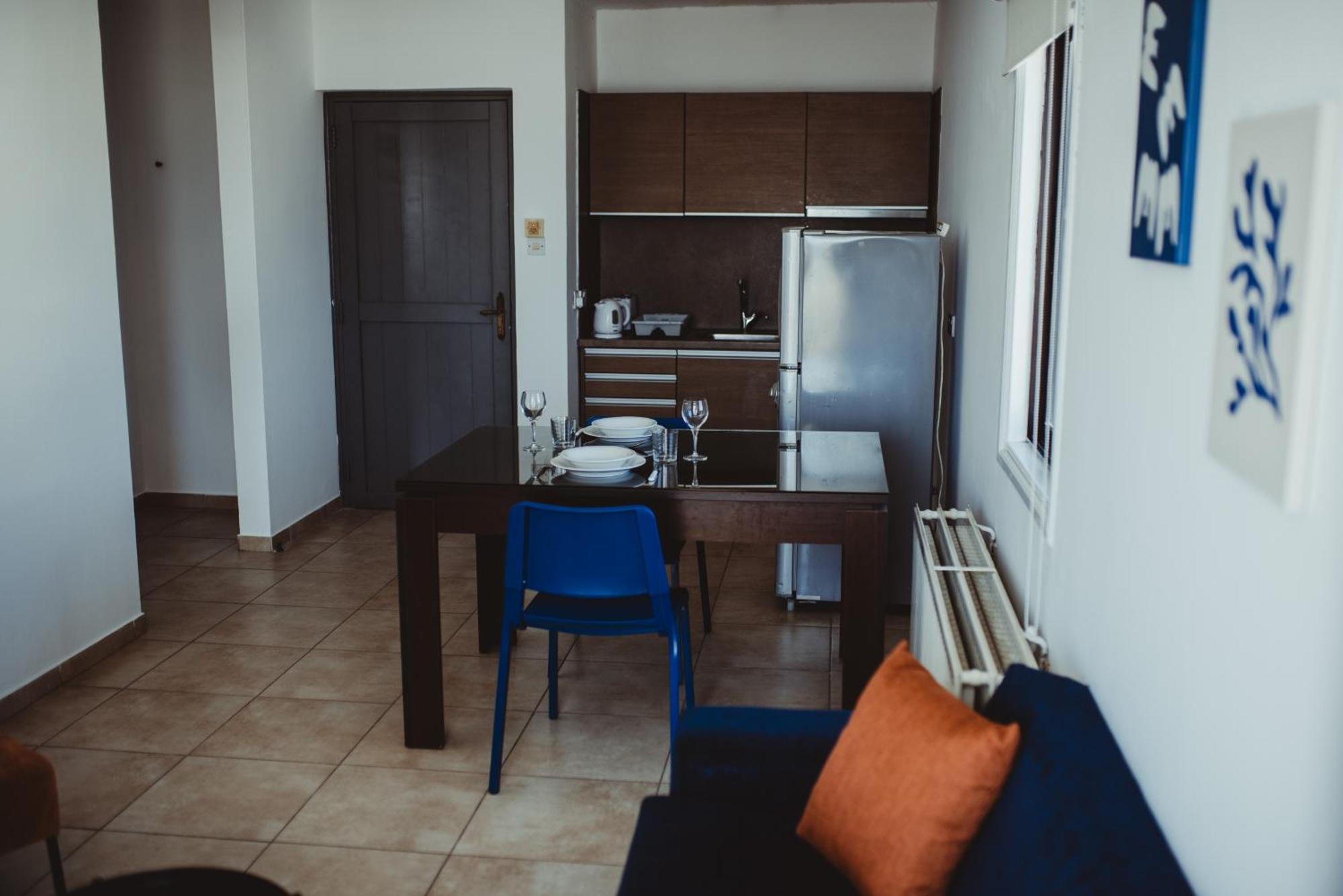 Ovis Hotel Apartments Ayia Napa Bagian luar foto