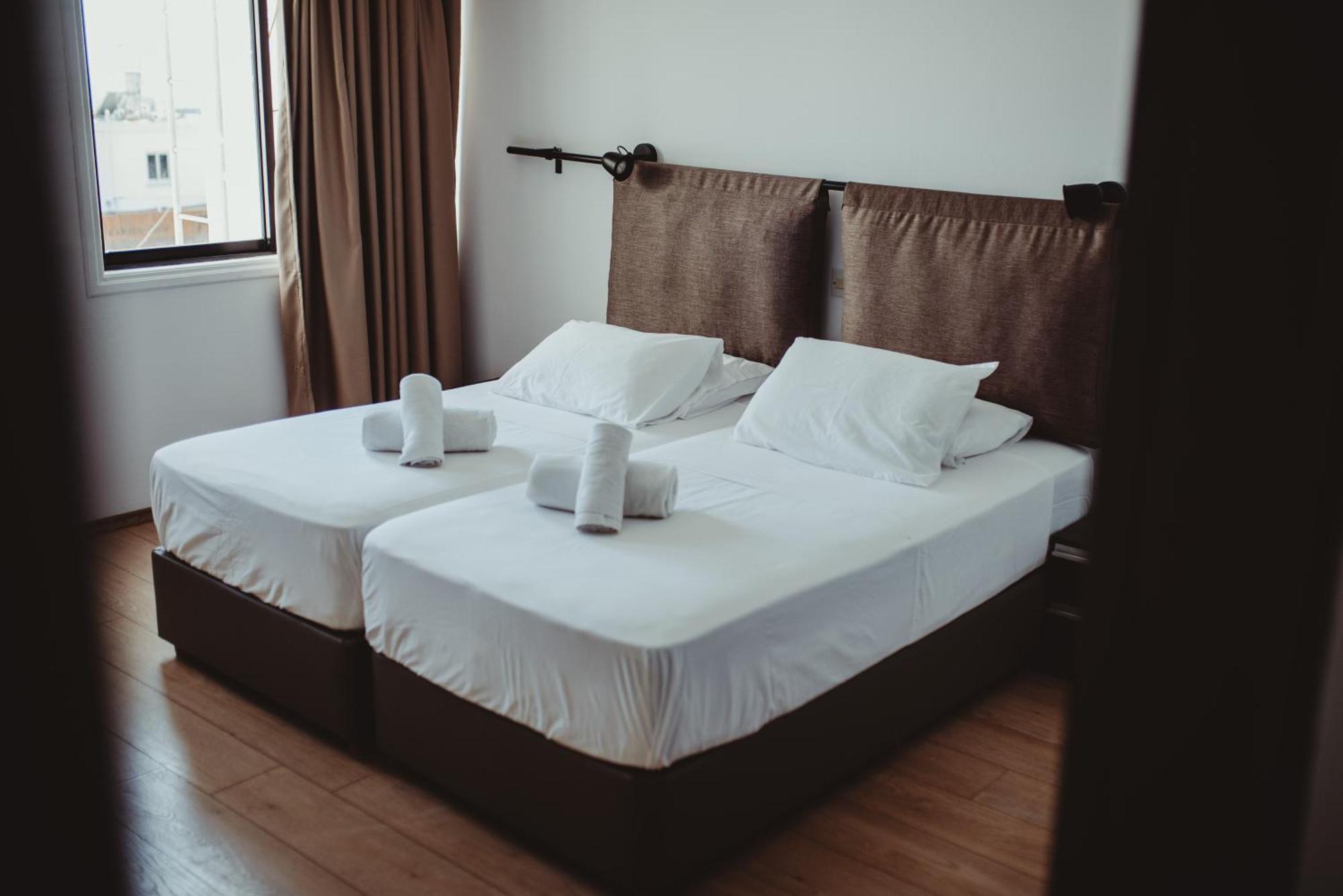 Ovis Hotel Apartments Ayia Napa Bagian luar foto