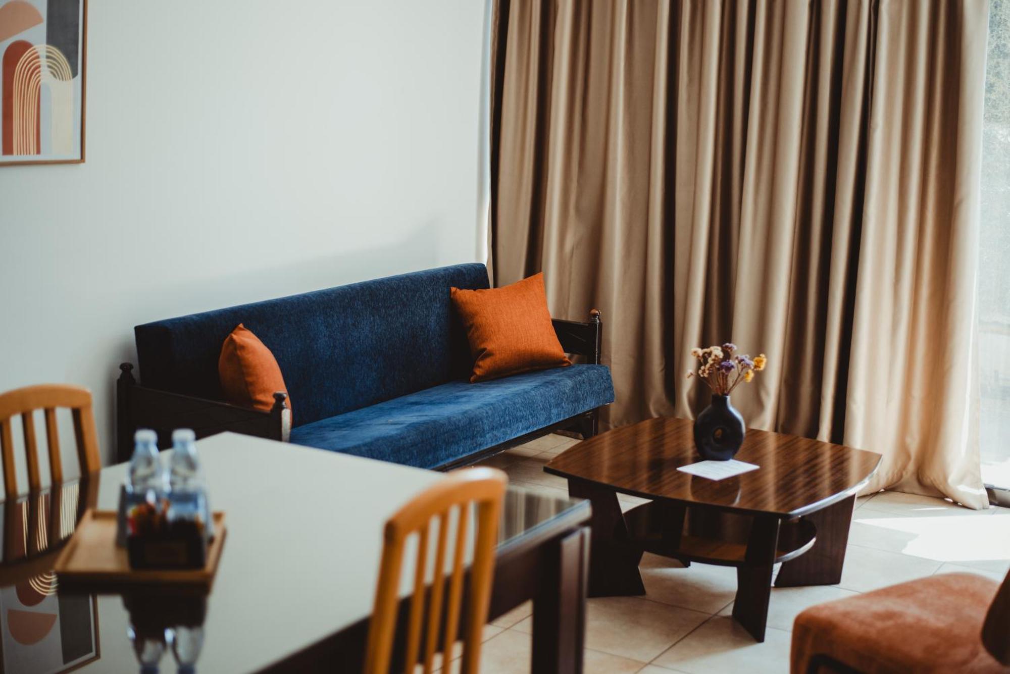 Ovis Hotel Apartments Ayia Napa Bagian luar foto